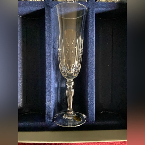 Vintage 1981 Cristal d'Arques Champagne Flutes. Set of 6 in box never used - Picture 2 of 8